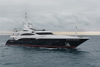 RHINO 93 94. Rhino exterior