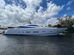 - 0 1_2007 108ft Sunseeker Predator