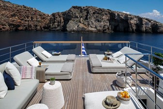 Dinaia SAN LORENZO SL 106 32 upper deck saloon central view