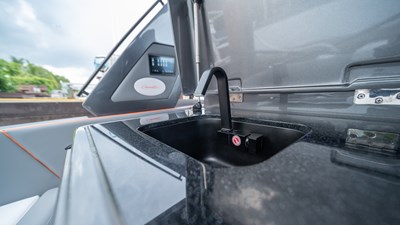 42 Auroris 16 2025 Cigarette 42 Auroris