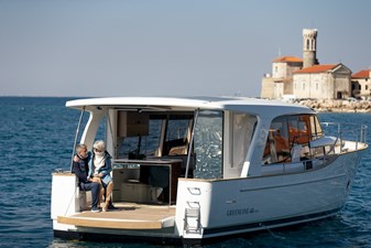 Greenline 40 Hybrid Yacht  11 