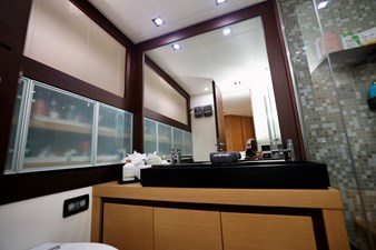 My Way 44 72 PERSHING 2009 MASTER HEAD