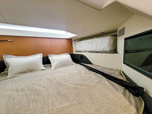 - 28 29_2022 47ft Azimut Verve 47