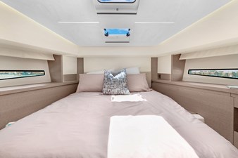 LUCKY ONE 18 Forward stateroom