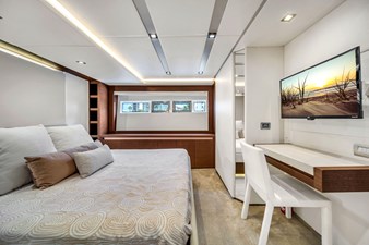 2015 Prestige 750 56 