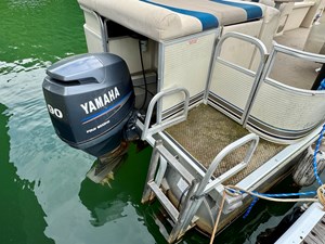 02 Bennington 257L Pontoon NLSQ 25 