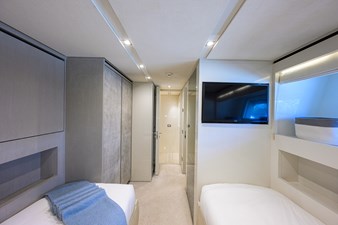 HALCYON 39 