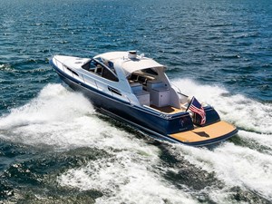 TCB 61 2019 Palm Beach Motor Yachts GT50 underway
