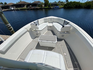 2015 Century 3200 Center Console 36 37
