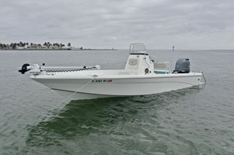 2016 Nauticstar 2110 Sport 12 13