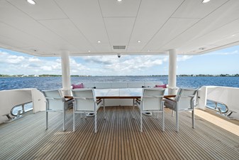 OBSESSION 72 Aft Deck  