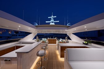 Horizon RP120 6 Horizon RP120 Open Flybridge. 
