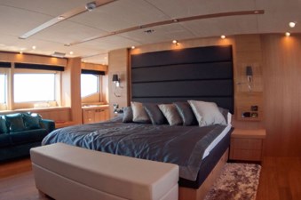 Melissa 40 115-2011-Sunseeker-34-Metre-Yacht-39