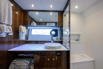 2024 Cruisers Yachts 50 GLS Outboard 26 