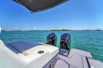 Cruisers Yachts 42 GLS OB 33 42' Yacht Cruisers GLS-33