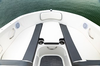 Bayliner VR4 32 