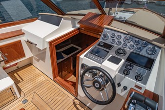 V40 Retro Classic Open 15 16_2023 40ft Vento Yacht V40 Retro Classic