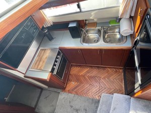 1991 Bayliner 3888 Motoryacht 7 