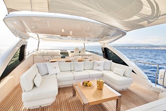Princess 30M - NADIRA 12 30M Flybridge Seating 2