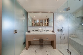 EOS 27 MASTER EN SUITE 