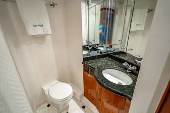 TOP SHELF 23 Guest Stateroom Bath, Starboard