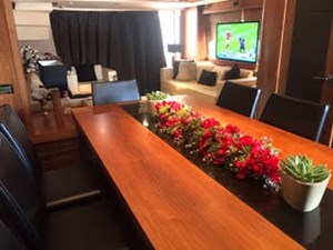 81935-3588701 15 80-2012-Sunseeker-Yacht-21