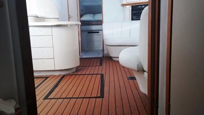 Sea Horse 2 45-2000-Sea-Ray-Sundancer-03