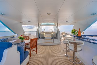 MISS STEPHANIE 40 Sun Deck