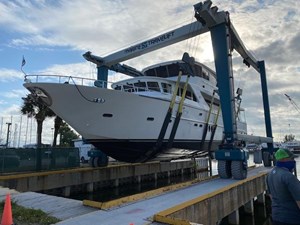 JEF82110L506 68 69_2006 82ft Jefferson Starship Pilothouse