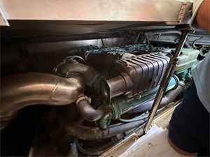 36' Carver 2003 360 Sport Sedan 25 