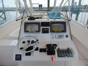 2000 Intrepid 366 Cuddy 7 8