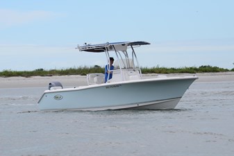 2017 Sea Hunt Triton 225 0 