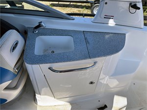 2017 CHAPARRAL SUNESTA SURF 6 