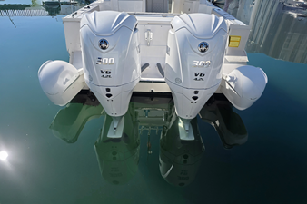 Pursuit OS 325 Offshore 11 