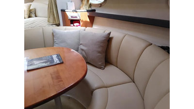 2004 Chaparral 310 Signature 17 