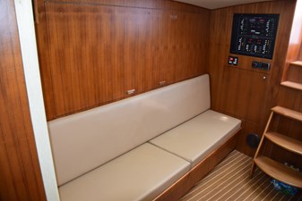 CAZADORA 20 Cabin Settee   