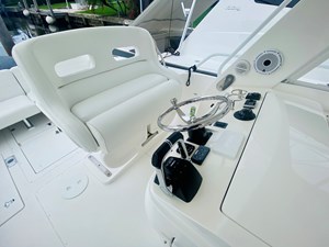 - 31 32_2008 39ft Intrepid 390 Sport Yacht