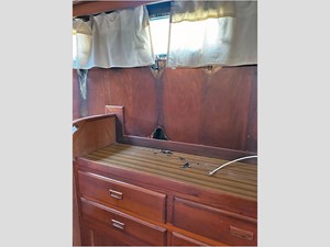 40 MARINE TRADER 1985 37 