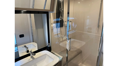 Azimut Magellano 53 52 