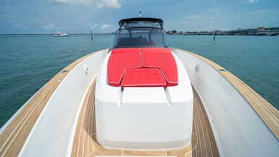 Freedom 23 Bow Lounge Pad 