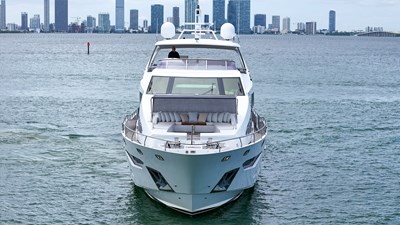 95 Raised Pilothouse 7 95' Azimut _ Drone-7