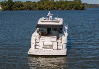 WONDERFUL WORLD 6 Stern profile