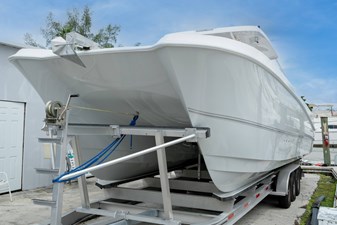 TWIN VEE 34 GFX 3 Port Side