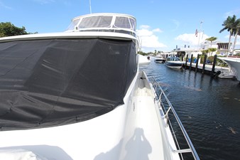 Symbol 62' Pilothouse 22 Walk Around Deck