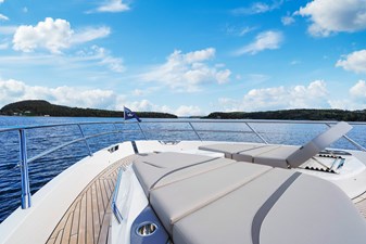 Princess S72 (S72515) 63 Foredeck