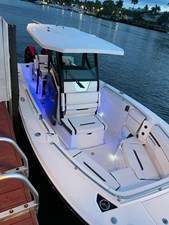 - 9 10_2022 27ft Blackfin 272 CC
