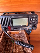HERON 18 Icom VHF