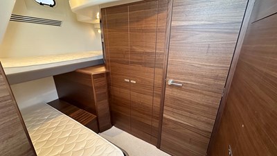 Princess F65 (F65012) 22 Crew area