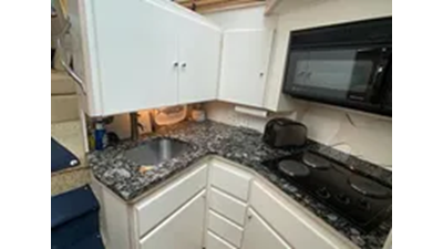 1991 Hatteras 40 Motor Yacht 104 