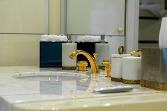 High Occupancy 81 164 OCEANFAST 1989 BATHROOM 3